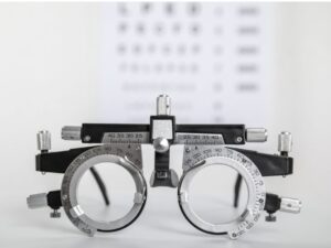 Badanie wzroku w salonie optycznym Optosfera w Warszawie.